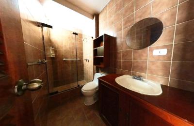 ALQUILER DE LINDA CASA DE 3 PISOS EN PIMENTEL